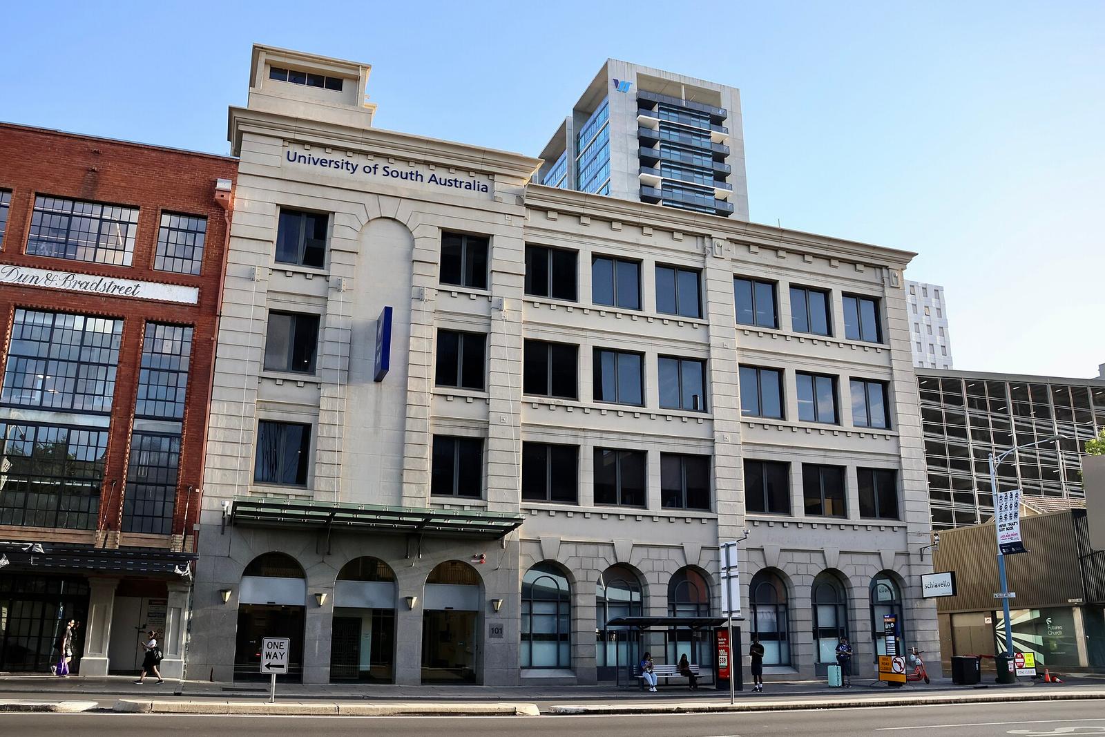 University of South Australia, 101 Currie Street (04)